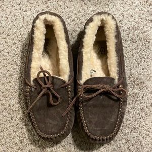 Ugg slippers, brown, size 7, great condition
